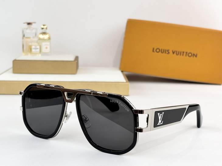 Picture of Louis Vuitton Sunglasses _SKUfw76324539fw